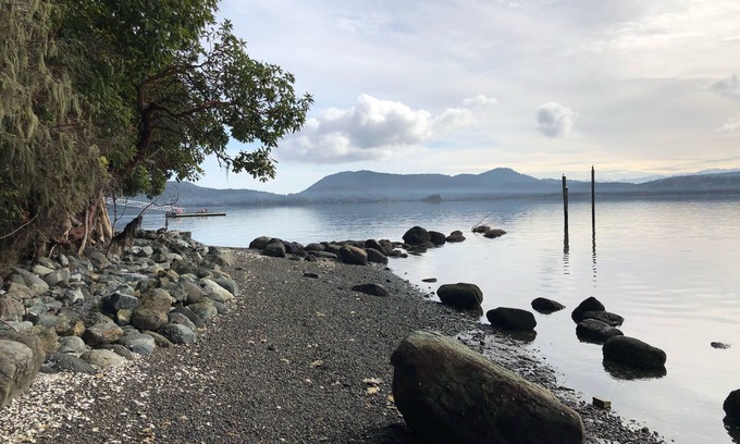 Sooke Cottage | One Bedroom Waterfront Cottage with Beach Access - Sleeps 4