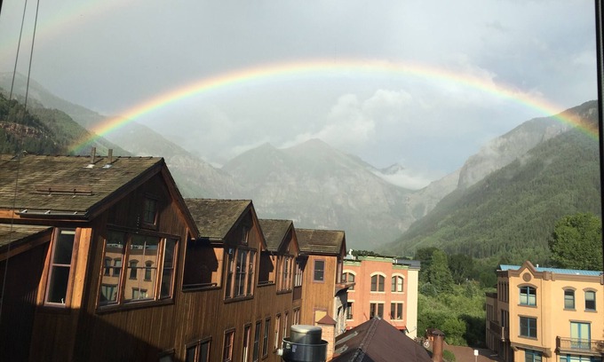 Telluride Condo | Prime Location: Steps from the Gondola with Scenic Views