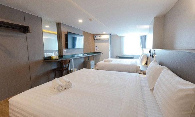 Mae Sot Hotel | Budget-Friendly Stay at One Hotel Tak Maesot - 10/10 Rating