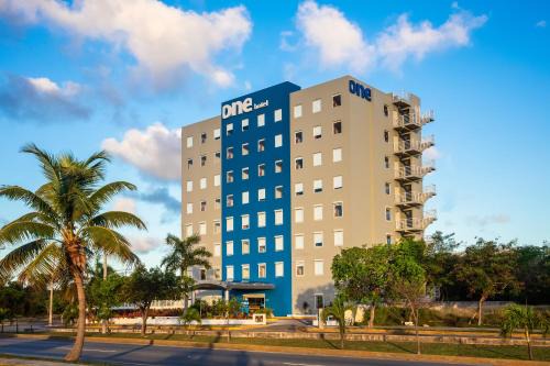 Downtown Cancun Hotel | Family-Friendly One Cancun Centro with Access for All