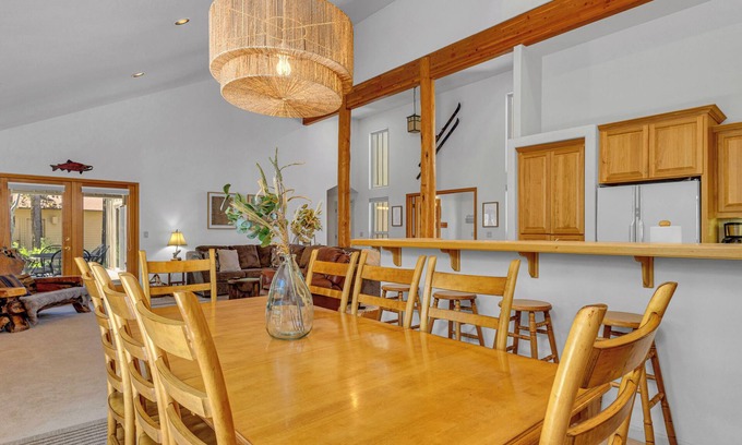Deer Park House | Spacious 4-Bedroom Home with Hot Tub & Pet Friendly Perks