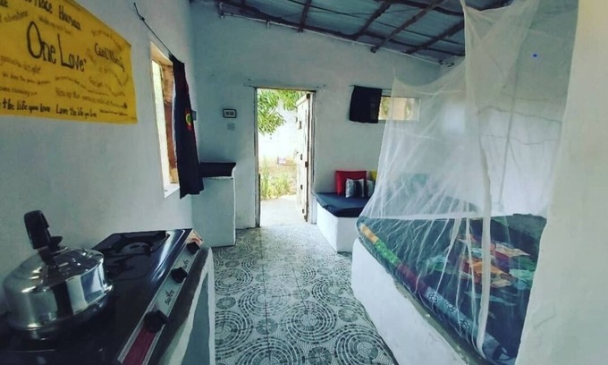 Western Cabin | Cozy Oceanfront Retreat at One Love Self-Catering Guesthouse