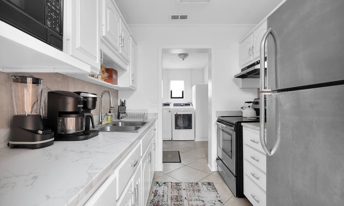 Northside House | Prime Location: Close to Beach and Interstate 295
