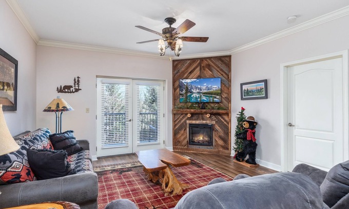 Pigeon Forge Condo | Tranquil Retreat 2 Minutes from Parkway with Private Pool