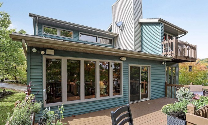 Plymouth House | Prime Location Near Road America & PGA Golfing Retreat