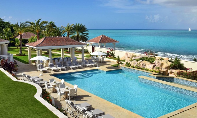 Les Terres Basses Villa | Unique 10-Bedroom Villa with Private Pool and Ocean Views
