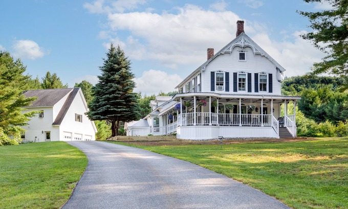 Warrensburg House | Unique Adirondack Getaway: Family-Friendly & Near LG/Gore!