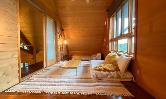 Oakpark Cabin | Discover a Unique Retreat in VA Wine Country with Pool