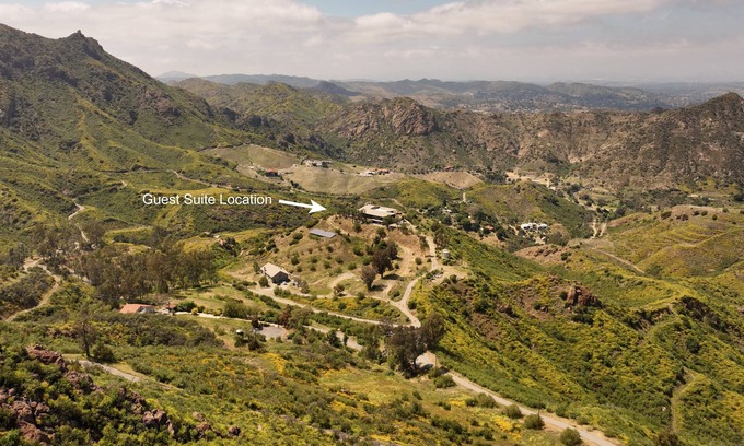Agoura Hills Apartment | One-of-a-Kind Mountain Retreat