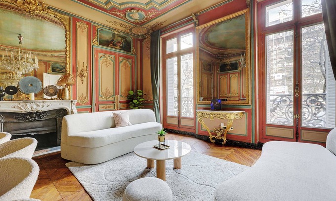 L'Europe Apartment | One-of-a-Kind Sumptuous Home near Parc Monceau