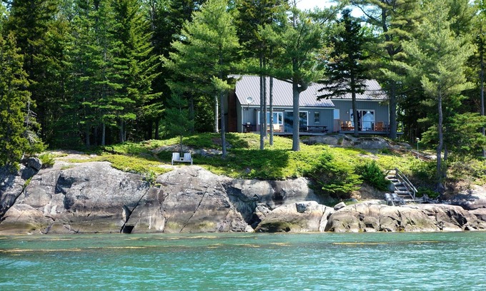 Lubec House | Exclusive Seaside Escape with Nature Lover's Delight
