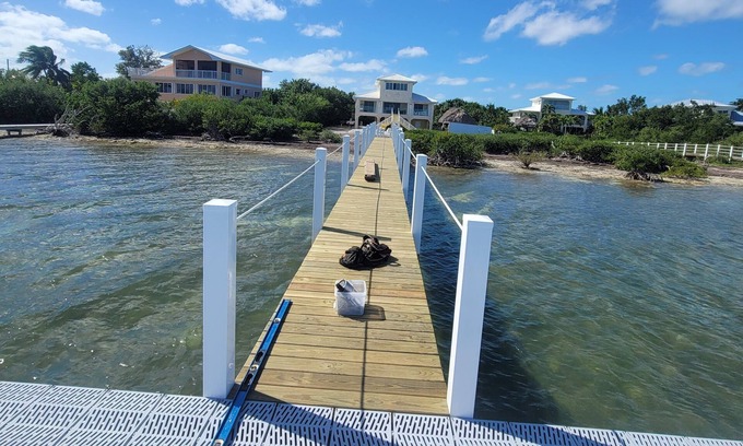 Summerland Key House | Beach House Retreat with Oceanfront Views & Top Amenities