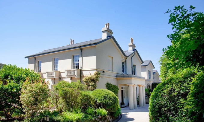 Torquay House | Experience Torquay's Elegant Victorian Mansion Getaway