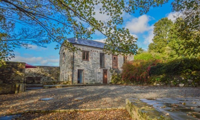 Mabe House | Charming Cottages at Cusgarne House with Ocean Views
