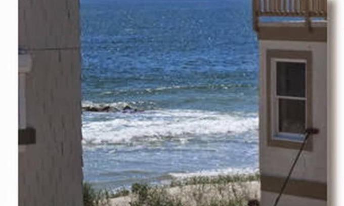 North Beach House | Spacious 5-Bedroom Retreat with Ocean View in North Beach