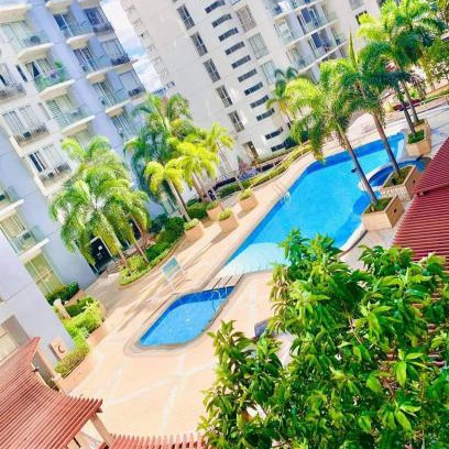 Pasay Apartment | Convenient One Palm Tree Villas Near NAIA Terminal 3