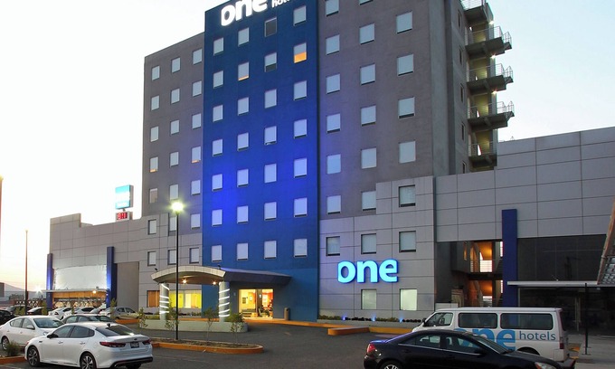 Queretaro Hotel | Discover One Querétaro Aeropuerto Hotel with Spa & Breakfast