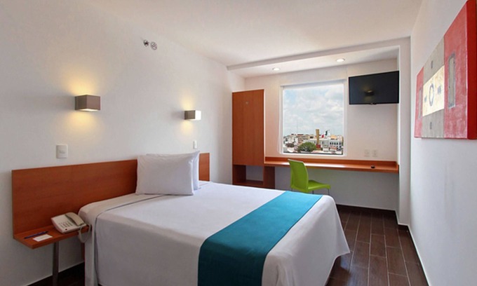 Queretaro Hotel | Stylish One Querétaro Centro Sur with Spa & Family-Friendly Amenities