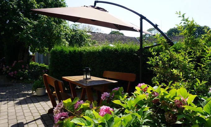 Juodkrante Apartment | Cozy One-Room Apartment with Private Inner Yard Retreat