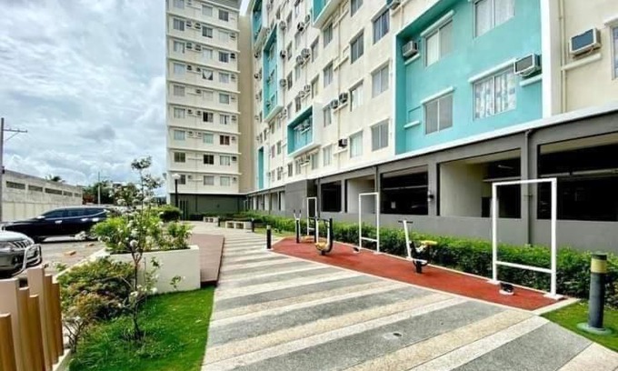 Mandurriao Hotel | Elegant Condominium by Filinvest with Pool Access