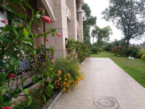 Taoyuan Village House | Inviting One Taitung: Family-Friendly with Hot Tub & Breakfast