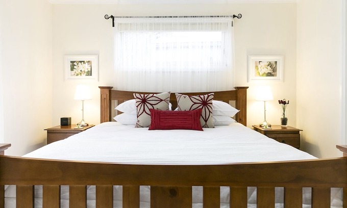 Upper Wakefield Bed & Breakfast | Cozy One Tree Bed and Breakfast: Your Perfect Retreat