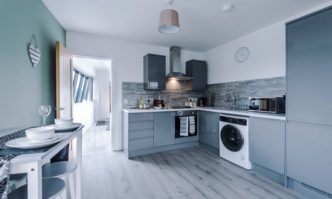 Eccles Apartment | Ideal One & Two Bedroom Apts with Kitchen near Trafford