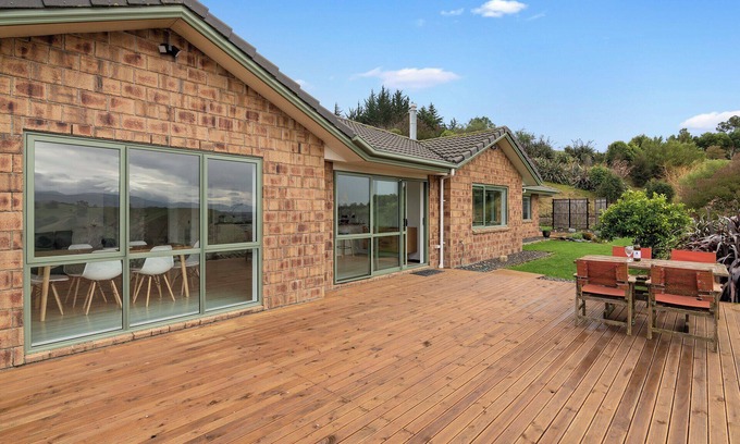 Wakefield House | Family-Friendly Richmond Holiday Home with Great Amenities