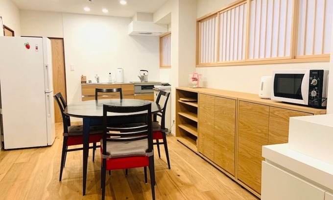 Tsurumi House | Discover Onebuilding Charter with Highspeed Internet in Yokohama