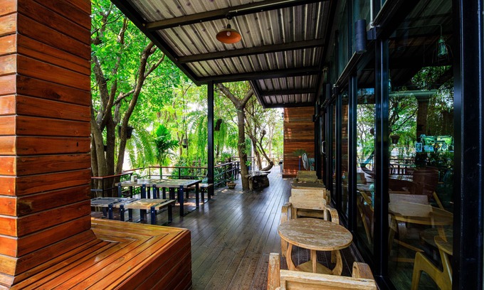 Sukhothai Hotel | Relax at Onesook Resort Sukhothai with Pool & Restaurant