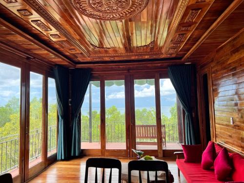 Ham Ninh Apartment | Ong Tuan House: Ideal Family Getaway with Child-Friendly Amenities