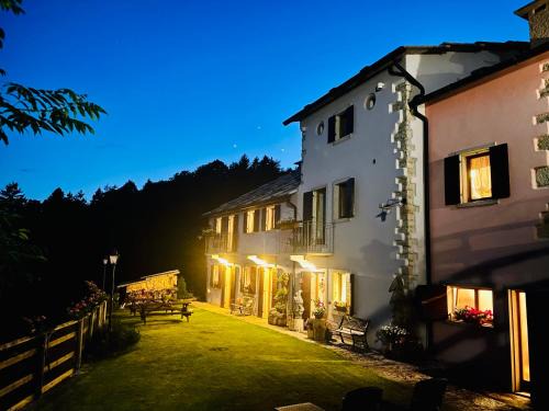 Bosco Chiesanuova Bed & Breakfast | Unwind at Ongar Relax B&B with Oceanfront Views