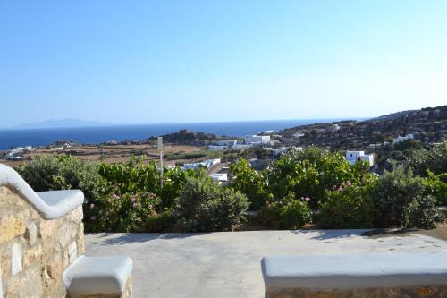 Plintri Apartment | Family-Friendly Oniropetra Apartments in Mykonos - Rated 8.8
