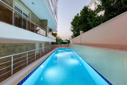 Konyaalti Apartment | Onix Apart Hotel: Oceanfront Retreat with Pool & 9.3 Rating