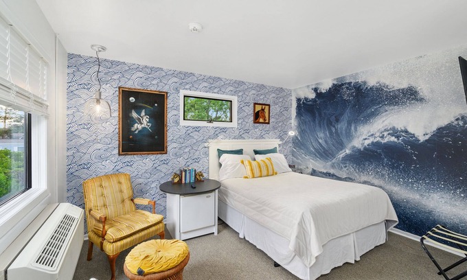 Chincoteague Condo | Family-Friendly Retreat Just 5 Minutes from the Beach!