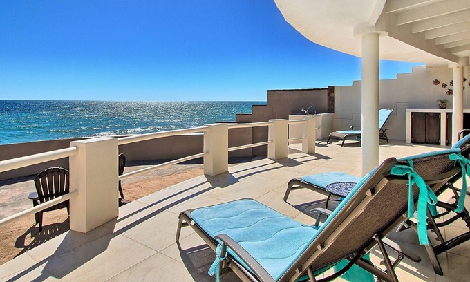 Las Conchas House | Beachfront Retreat with Top Amenities & Perfect 10/10 Score