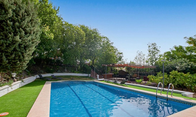Cordoba House | Only about 10 minutes from Córdoba, this vacation home with private pool awaits you.
