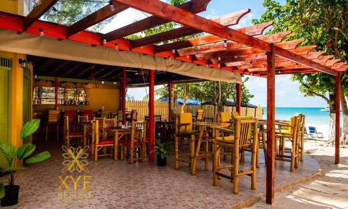 Orange Bay Cottage | Experience Negril's Best at XYE with Ocean Views & Breakfast