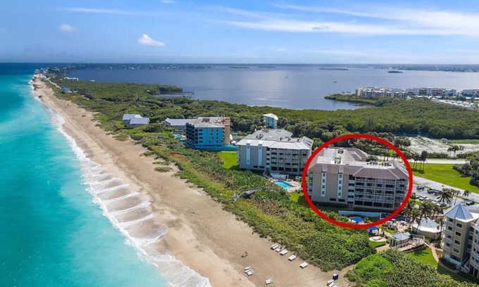 Stuart Condo | Relax at Our Oceanfront Indian River Plantation Condo