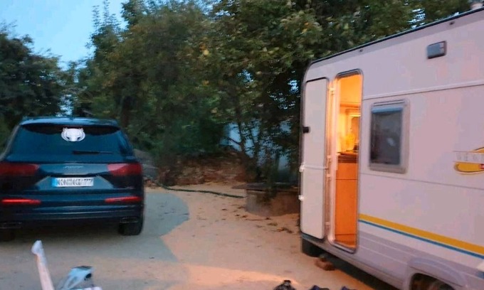 Csorvas RV Rental | Unique Pitches for Mobile Homes, Tents & Tiny Houses