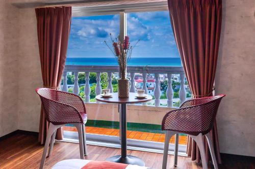 Maeganeku Apartment | Family-Friendly Retreat at Onnason Prince Plage 1003