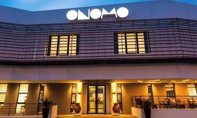 Lome Hotel | Discover Onomo Hotel Lome: Family-Friendly with Pool & Dining