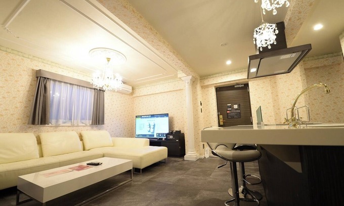 Roppongi House | Modern 2-Bedroom Suite with Kitchen in Minato-ku, Tokyo