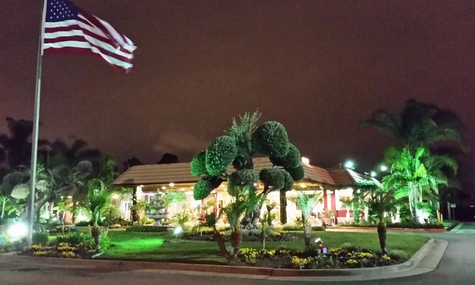 Ontario Hotel | Relax at Ontario Airport Inn: Pool, Spa & Family Friendly