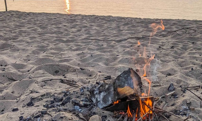 Ontonagon Cottage | Cozy Ontonagon Home w/ Fire Pit - Steps to the Beach!
