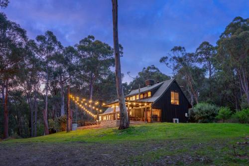 Healesville House | Onyx Retreat Healesville Luxury Lodge with Spa