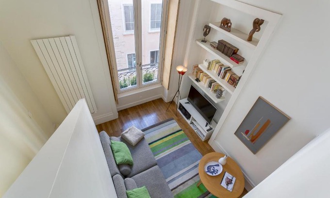 Terreaux - Bat d'argent Apartment | Stylish Opéra Apartment with Family-Friendly Amenities