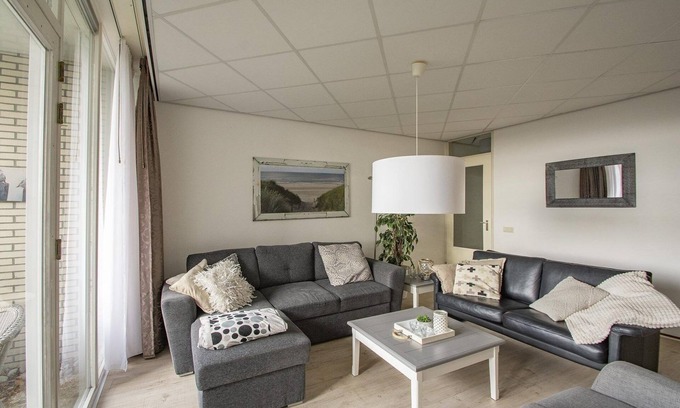 Julianadorp aan zee Apartment | Strandslag Appartement 107: Ocean View & Pet Friendly Stay