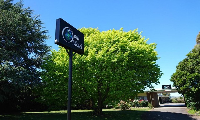 Leongatha Hotel | Affordable Opal Motel with Family-Friendly Amenities