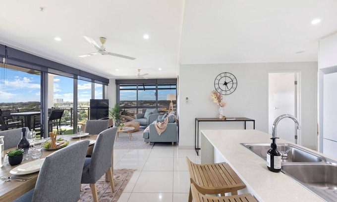 Darwin City Centre Apartment | Top-Rated Opal of Darwin: Breezy Retreat with Pool & Spa